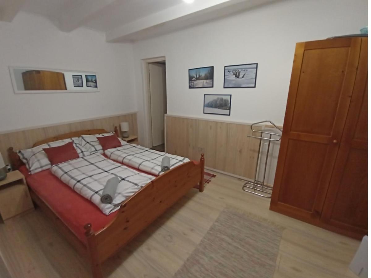 Harmonia Paraszthaz Es Apartman Поросло Экстерьер фото